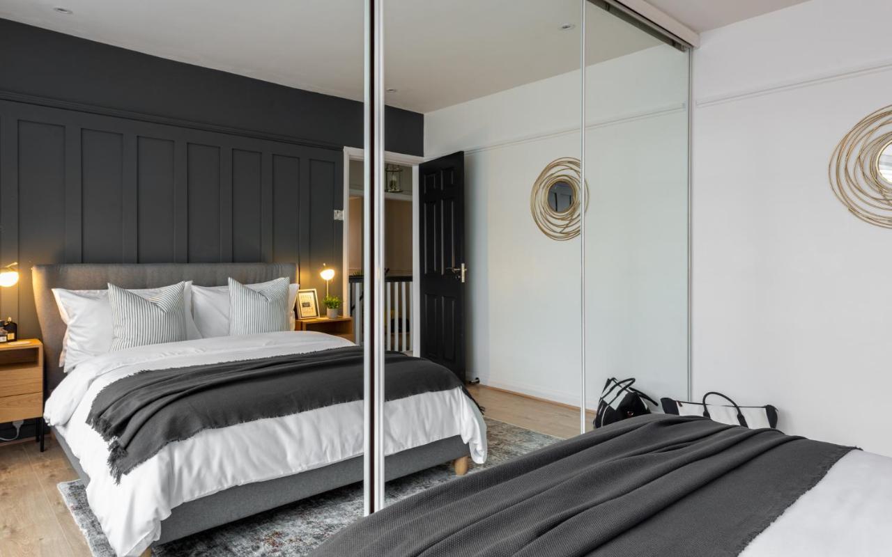 Large Luxury Solihull House - The Residence - Close To Nec - Sleeps 9 Exterior photo